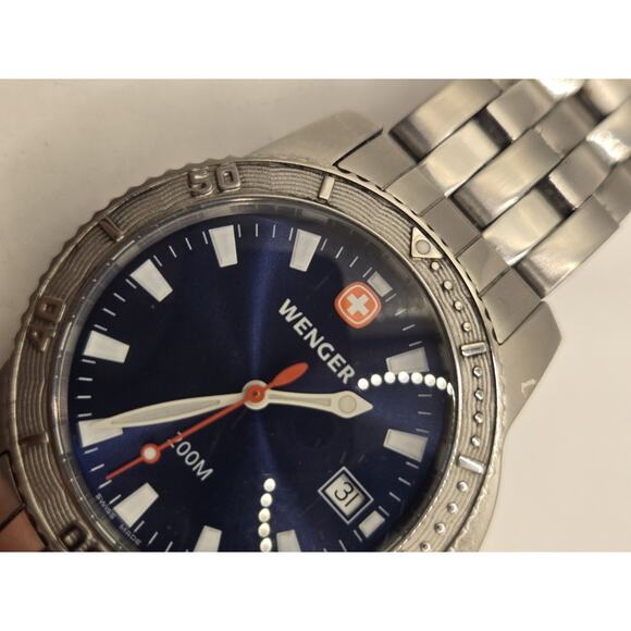Wenger Swiss Military Men's Blue Dial Quartz 200m Dive Watch. 43mm. New Battery - Picture 11 of 14